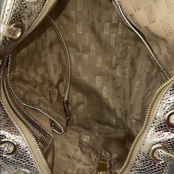 Michael Kors Gold bag - Picture 13 of 16
